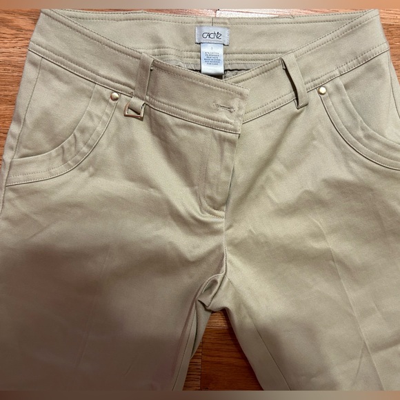 Khaki Capris Cahe - Picture 3 of 6